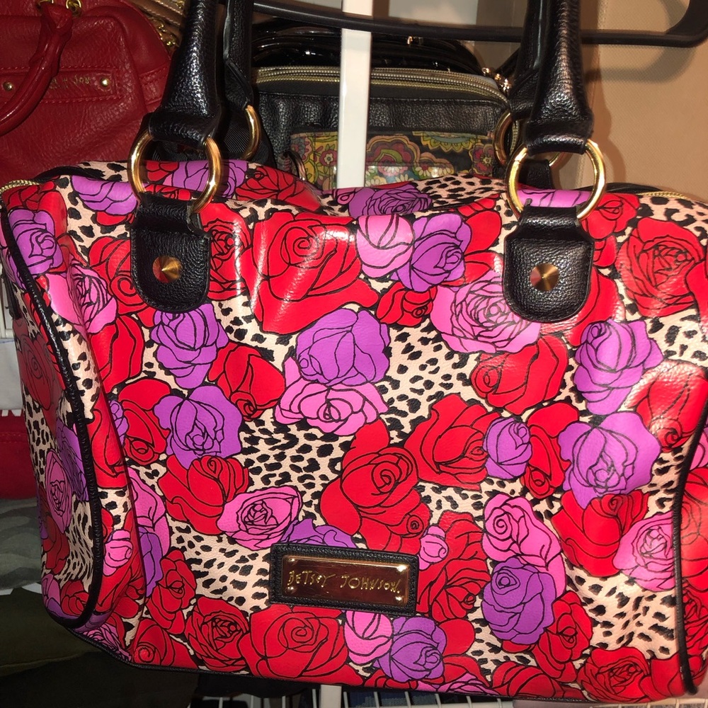 Betsy Johnson cheetah rose handbag
